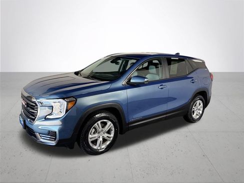 Used 2024 GMC Terrain SLE AWD/4WD image 2