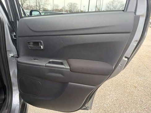 Used 2024 Mitsubishi Outlander Sport ES AWD/4WD image 18