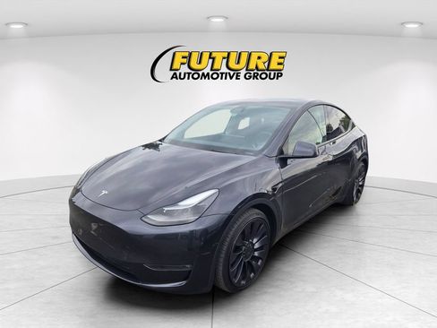Used 2024 Tesla Model Y Performance AWD/4WD image 3
