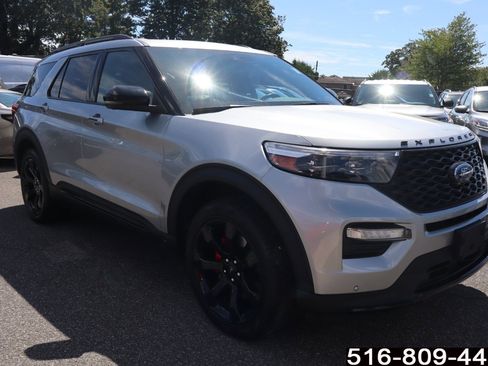 Used 2022 Ford Explorer ST w/ Equipment Group 401A image 2