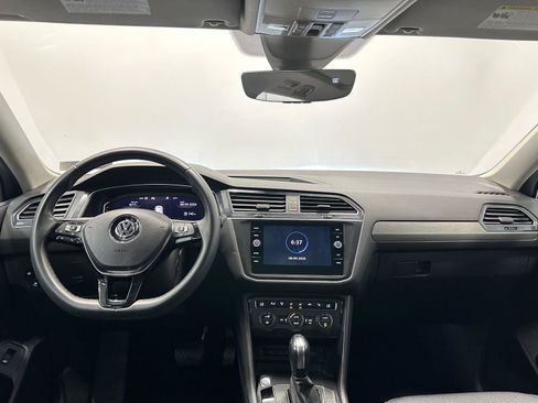 Used 2020 Volkswagen Tiguan SEL AWD/4WD image 22