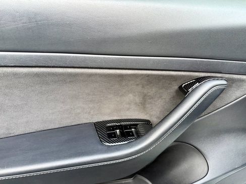 Used 2020 Tesla Model 3 Standard Range Plus image 19