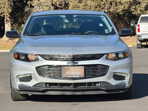 Used 2018 Chevrolet Malibu LT w/ Leather Package image 10