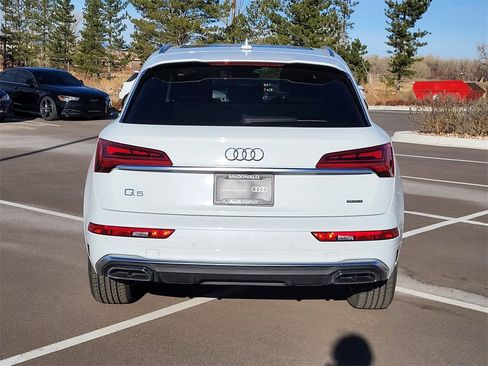 Certified 2024 Audi Q5 e Prestige image 4