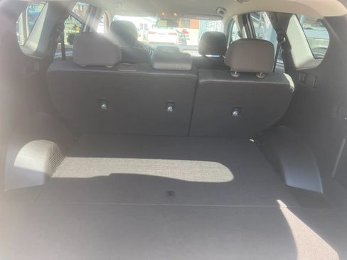 Used 2019 Hyundai Santa Fe SE w/ Cargo Package FWD image 5