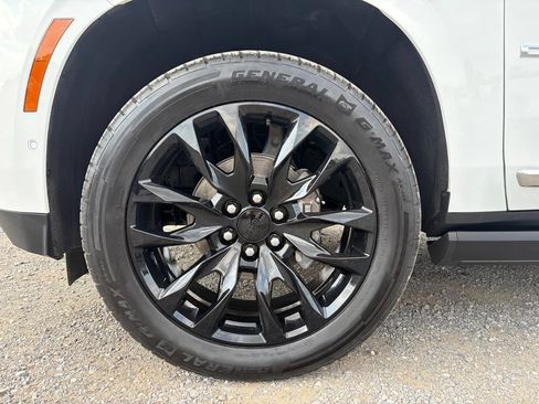 Used 2025 GMC Yukon XL Denali w/ Sun & Power Step Package AWD/4WD image 14