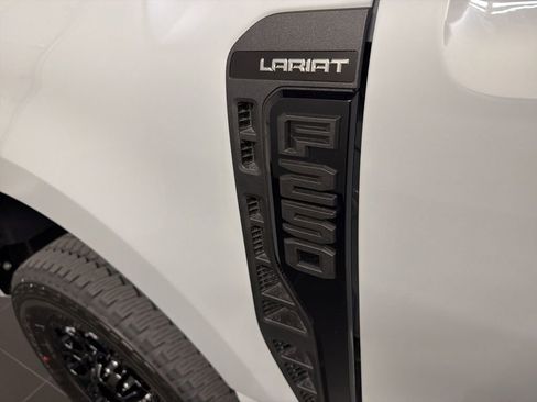 New 2026 Ford F250 Lariat w/ Black Appearance Package AWD/4WD image 44