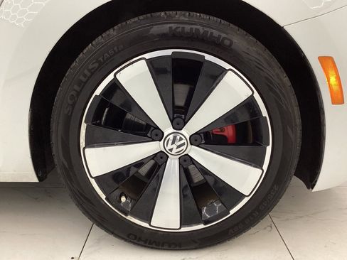 Used 2016 Volkswagen Beetle R-Line SE image 37