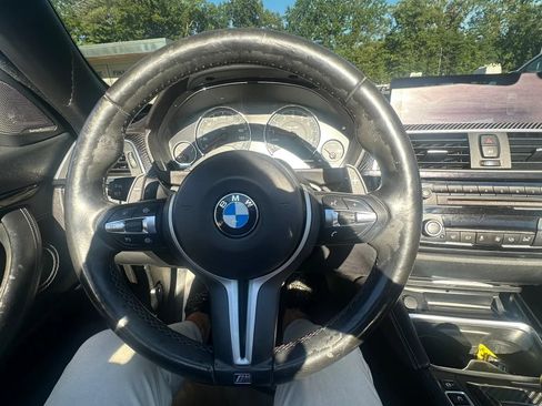 Used 2016 BMW M4 Convertible RWD image 19