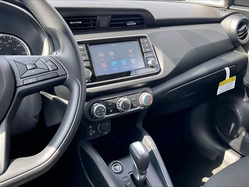 Certified 2025 Nissan Kicks Play S FWD image 7