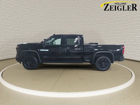 Used 2024 Chevrolet Silverado 3500 High Country w/ High Country Premium Package image 8
