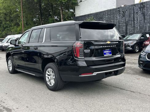 Used 2025 Chevrolet Suburban LT AWD/4WD image 5