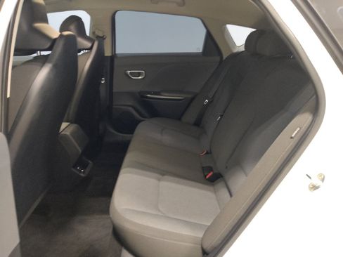 Used 2025 Kia K4 FWD image 18
