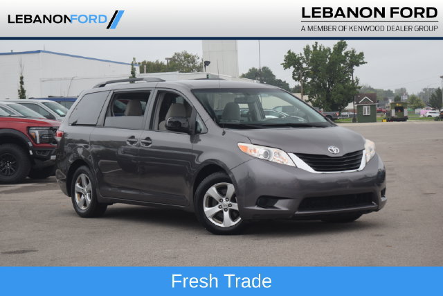 Used 2014 Toyota Sienna LE FWD image 1
