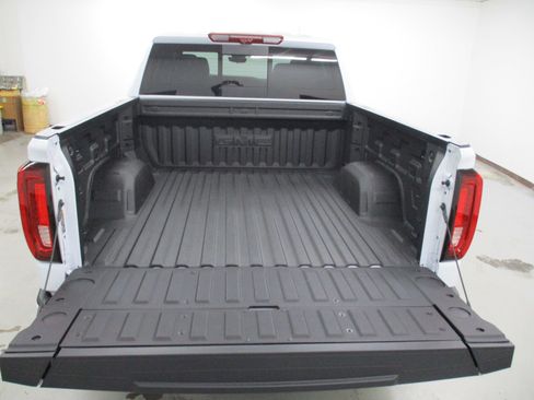 New 2026 GMC Sierra 1500 Denali w/ Denali Reserve Package image 17