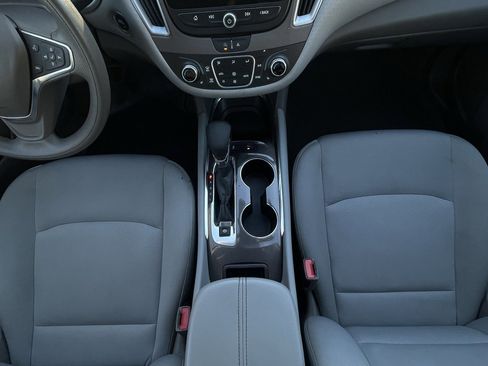 Used 2024 Chevrolet Malibu LT image 19