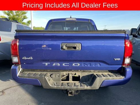 Used 2022 Toyota Tacoma SR5 w/ Technology Package AWD/4WD image 3