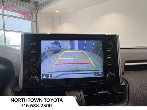 Used 2020 Toyota RAV4 XLE w/ Convenience Package AWD/4WD image 22