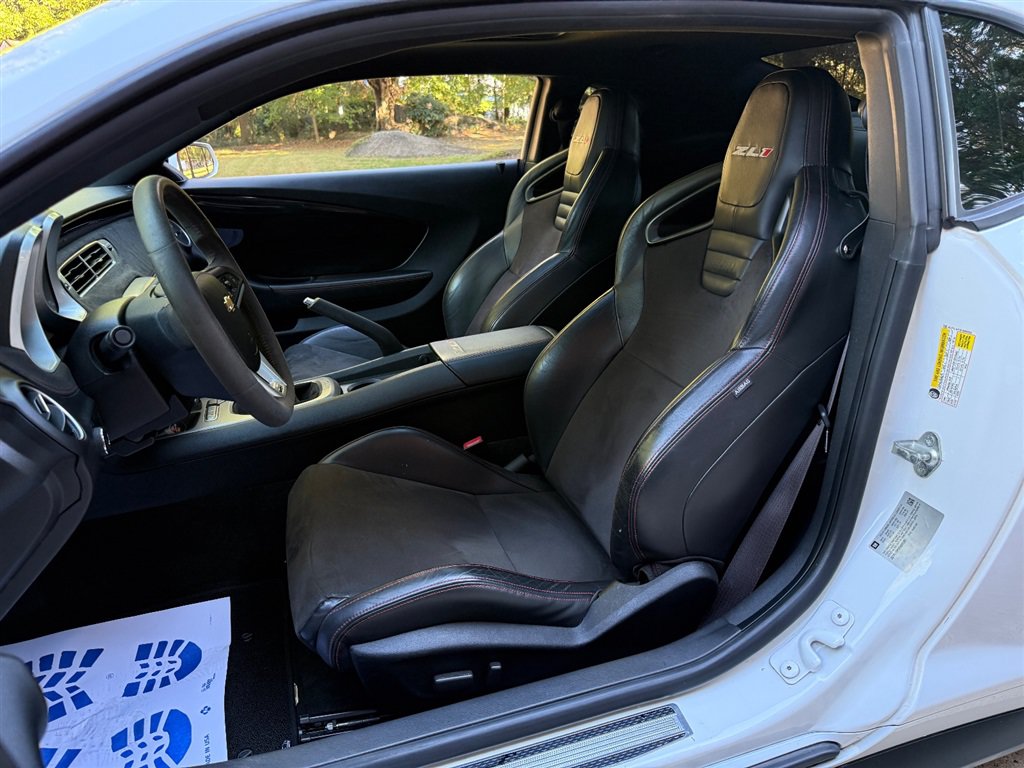 Used 2015 Chevrolet Camaro ZL1 RWD image 47