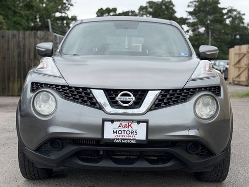 Used 2016 Nissan Juke S FWD image 3