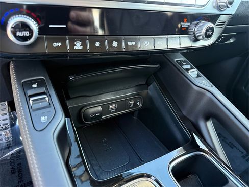 New 2025 Kia Telluride SX w/ SX Captain's Chair Package image 24