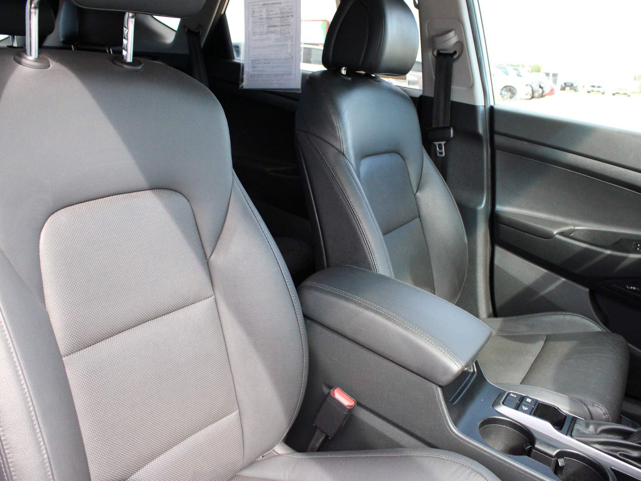 Used 2017 Hyundai Tucson SE Plus AWD/4WD image 37