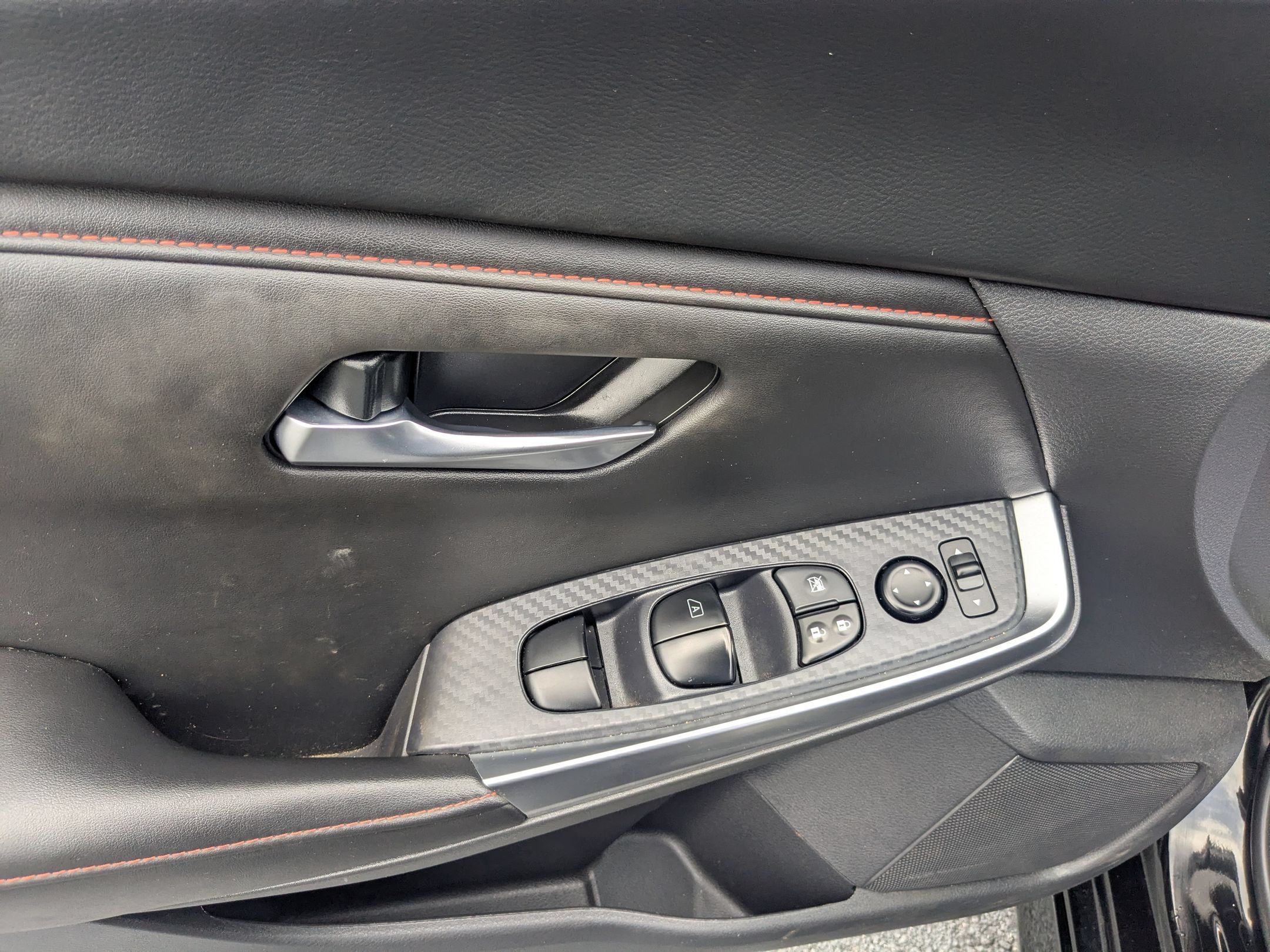 Used 2024 Nissan Sentra SR FWD image 12