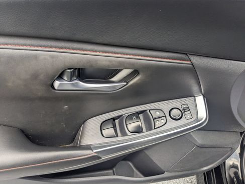 Used 2024 Nissan Sentra SR FWD image 12