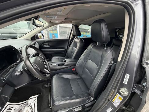 Used 2021 Honda HR-V EX-L image 9