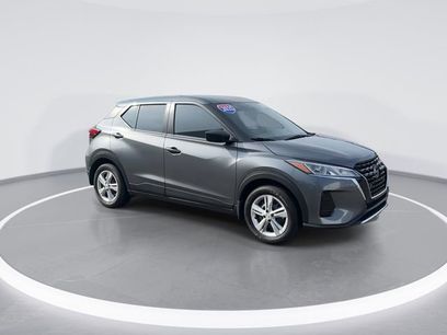 Used 2025 Nissan Kicks Play S