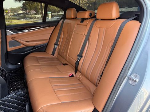 Used 2018 BMW M550i xDrive w/ Driving Assistance Package image 40