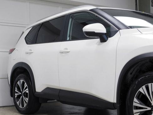 Used 2023 Nissan Rogue SV AWD/4WD image 9