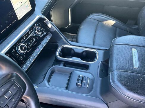 Used 2024 GMC Sierra 2500 Denali w/ Denali Reserve Package AWD/4WD image 22