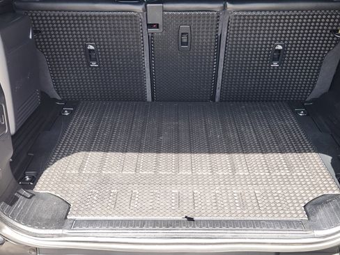 Certified 2021 Land Rover Defender 110 X-Dynamic SE AWD/4WD image 9
