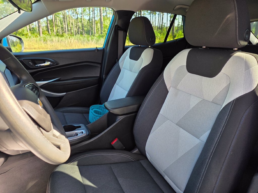 Used 2026 Chevrolet Trax LS w/ LS Convenience Package FWD image 14