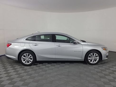 Used 2020 Chevrolet Malibu LT FWD image 7