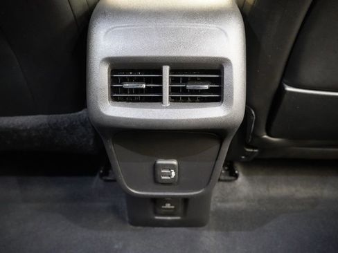 Used 2021 GMC Terrain SLT FWD image 29