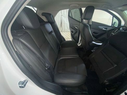 Used 2022 Buick Encore Preferred w/ Safety Package AWD/4WD image 11