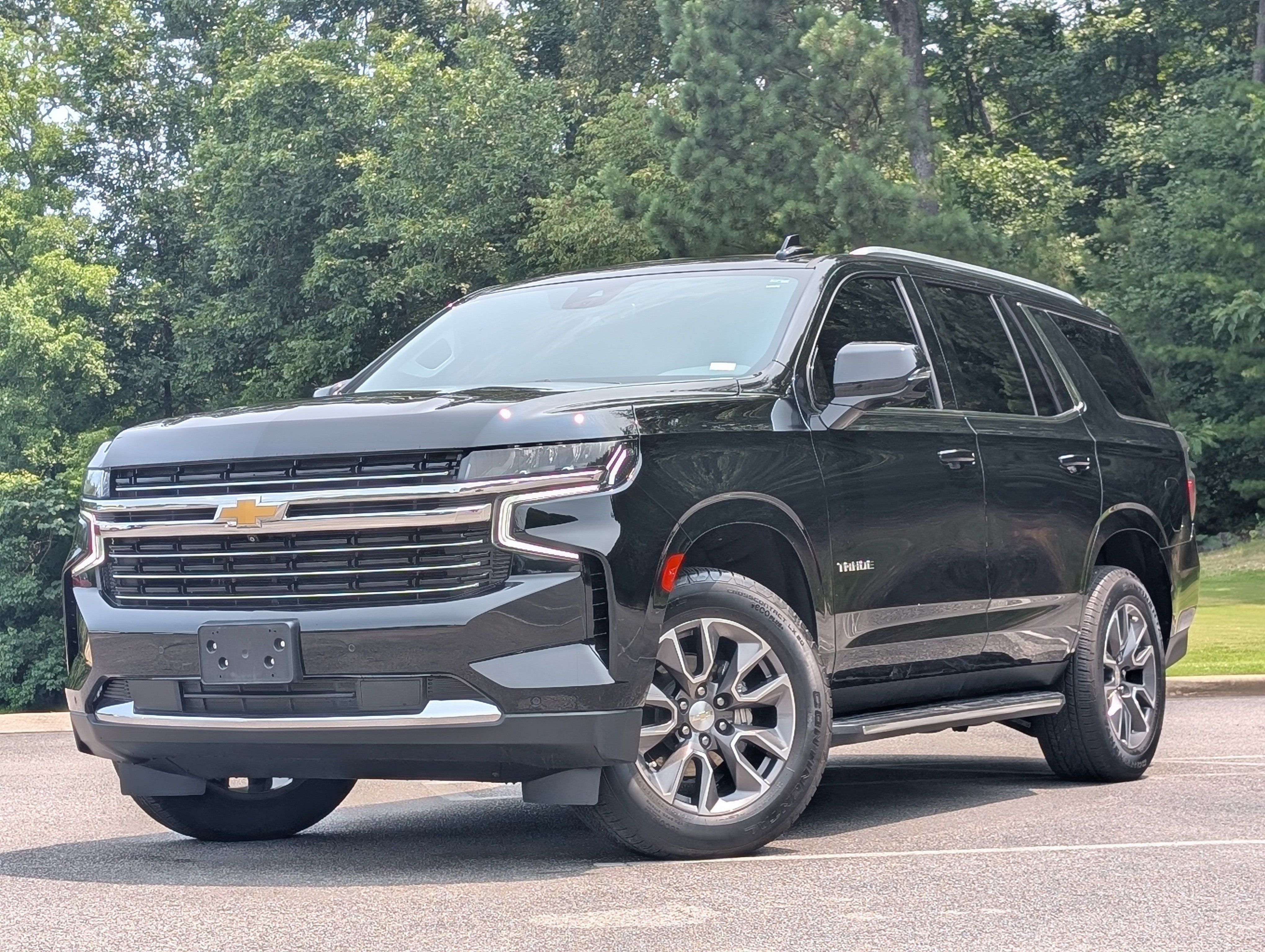 Used 2023 Chevrolet Tahoe LT w/ Luxury Package RWD image 4