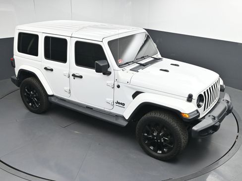 Used 2021 Jeep Wrangler Unlimited Sahara image 34