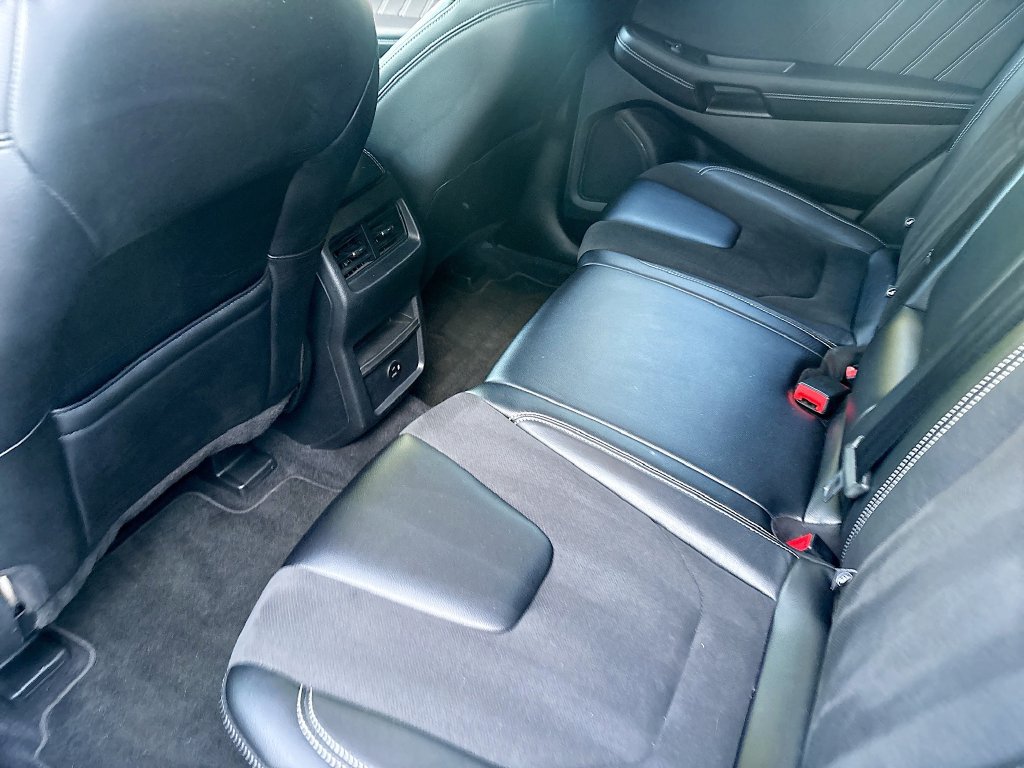 Used 2022 Ford Edge ST AWD/4WD image 24