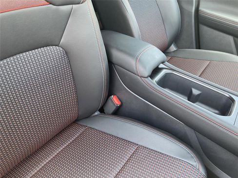 New 2025 Nissan Kicks SR image 40