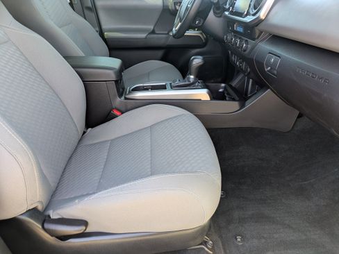 Used 2023 Toyota Tacoma SR AWD/4WD image 11