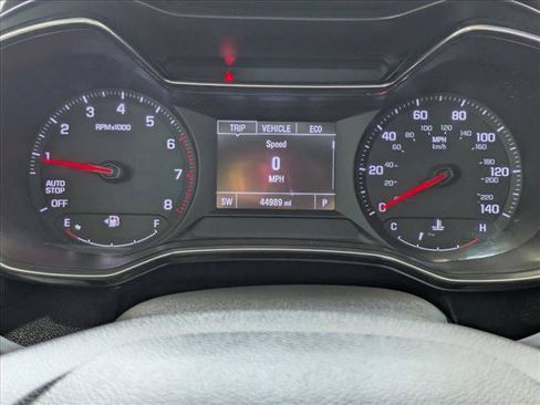 Used 2021 Chevrolet TrailBlazer LT w/ Convenience Package FWD image 11