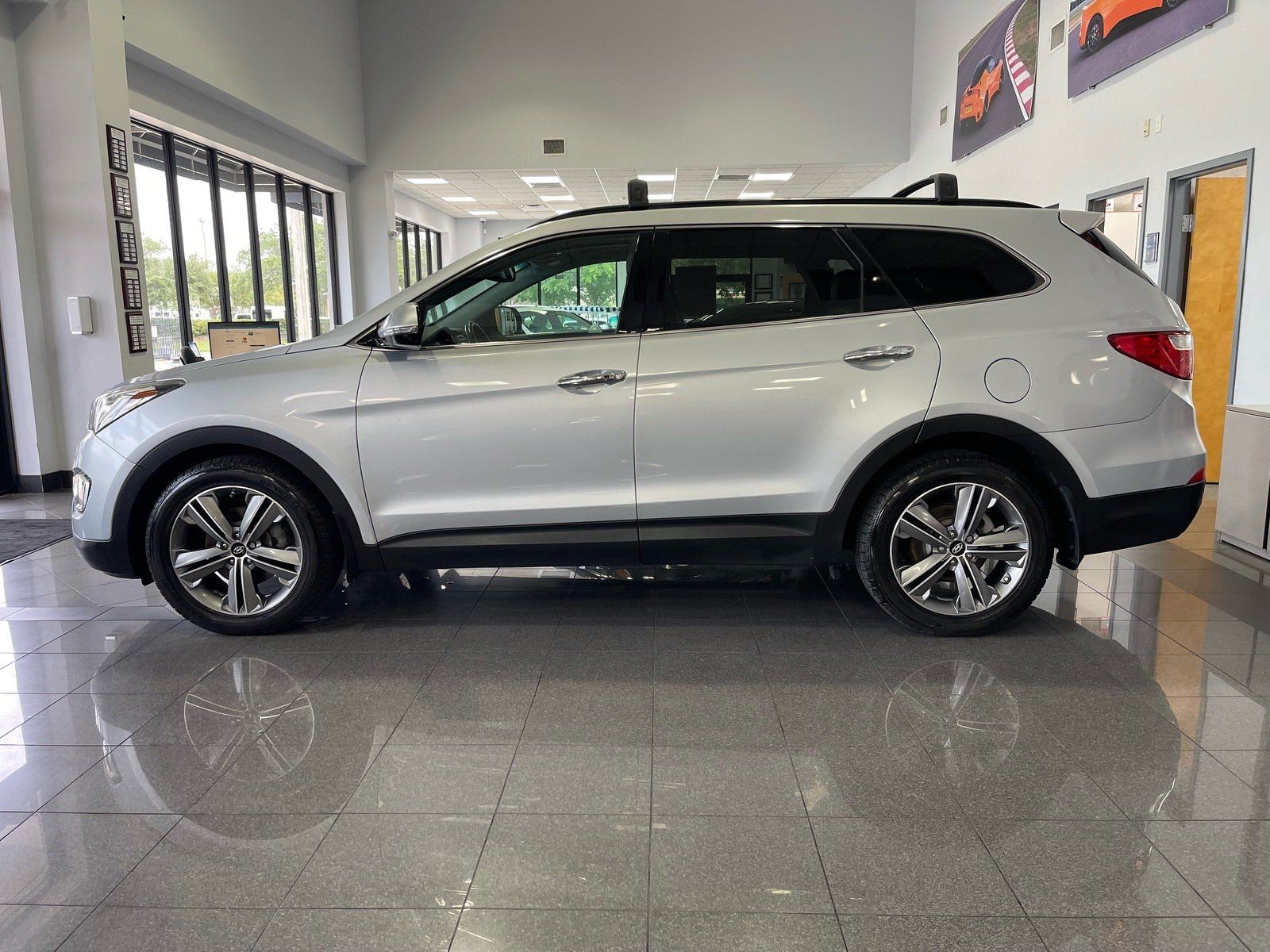 Used 2014 Hyundai Santa Fe GLS w/ Ultimate Package 06 AWD/4WD image 2