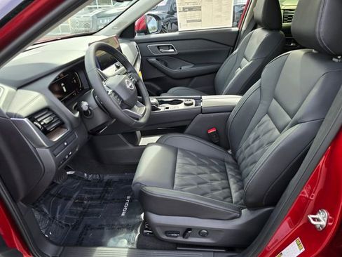 New 2026 Nissan Rogue Platinum image 17