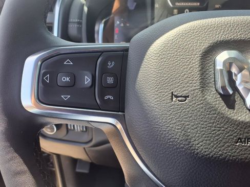 Used 2026 RAM 2500 Laramie AWD/4WD image 15