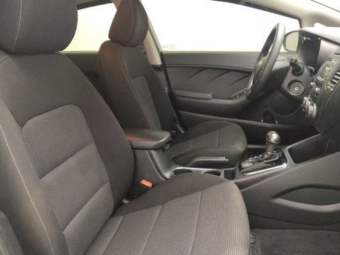 Used 2018 Kia Forte LX image 21