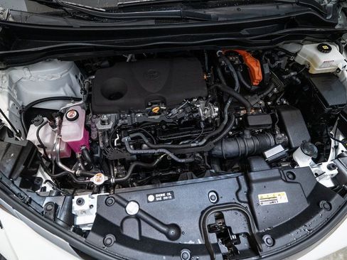 Used 2022 Toyota Sienna Limited image 45