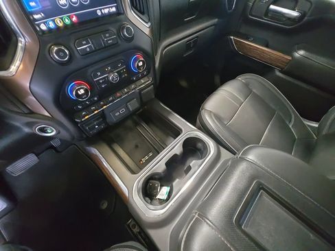 Used 2020 Chevrolet Silverado 1500 High Country w/ Technology Package AWD/4WD image 18